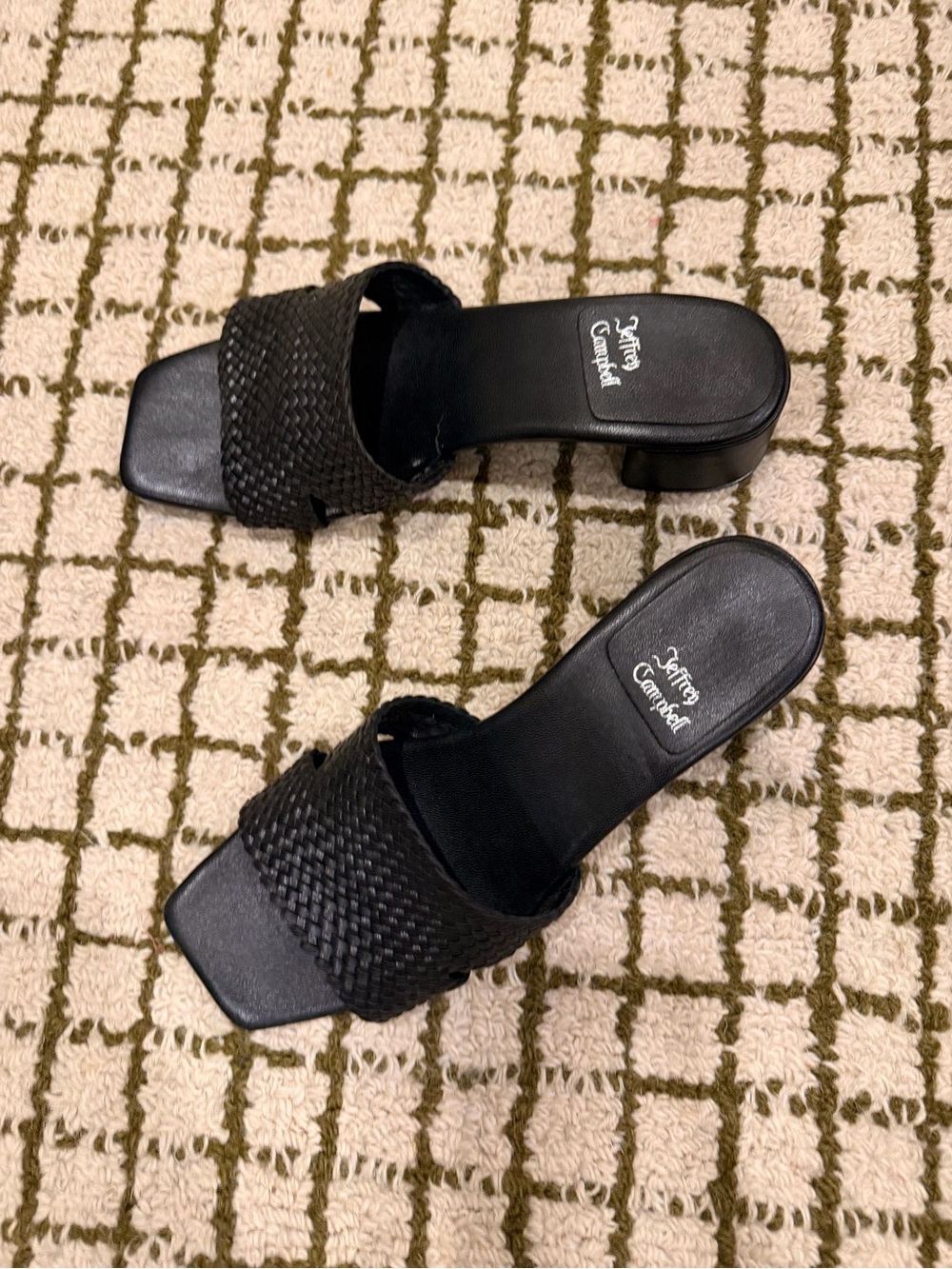 Jeffrey Campbell
Women's Woven Slides sandals